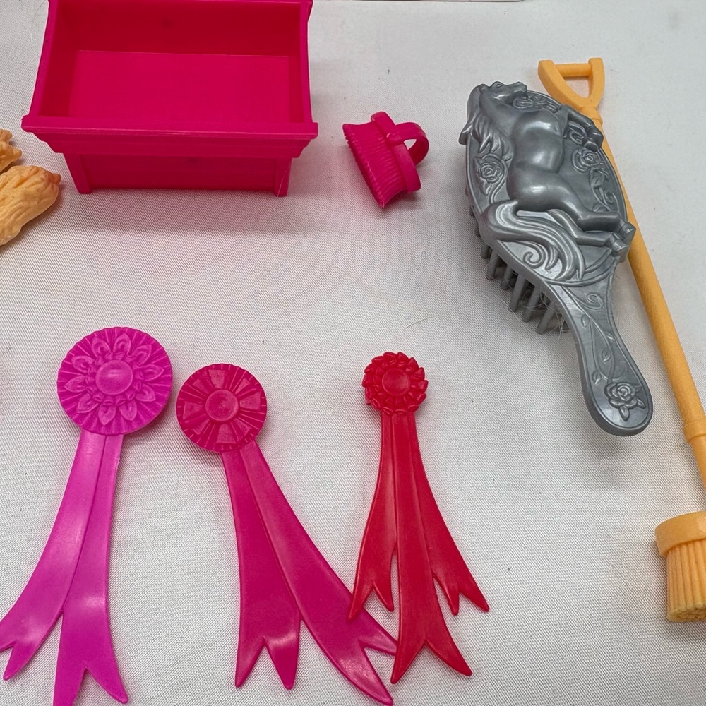 Mattel 2006 Barbie Jumping Tawny Play Set Replacement Pieces NO DOLL,NO HORSE - Picture 2 of 5